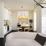 Whome Modern Retreat In Vibrant Bairro Alto