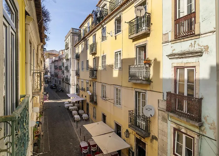 Whome Modern Retreat In Vibrant Bairro Alto